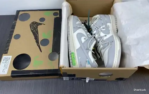42 DM1602-117 Dunk Low Nike O-W Lot 0426